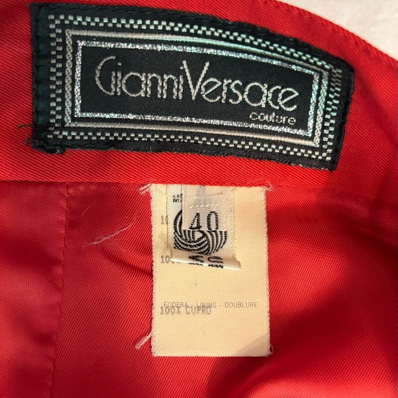 RARE! Gianni Versace Couture tomato Red wool skirt with amazing hem detaIL - Picture 3 of 6